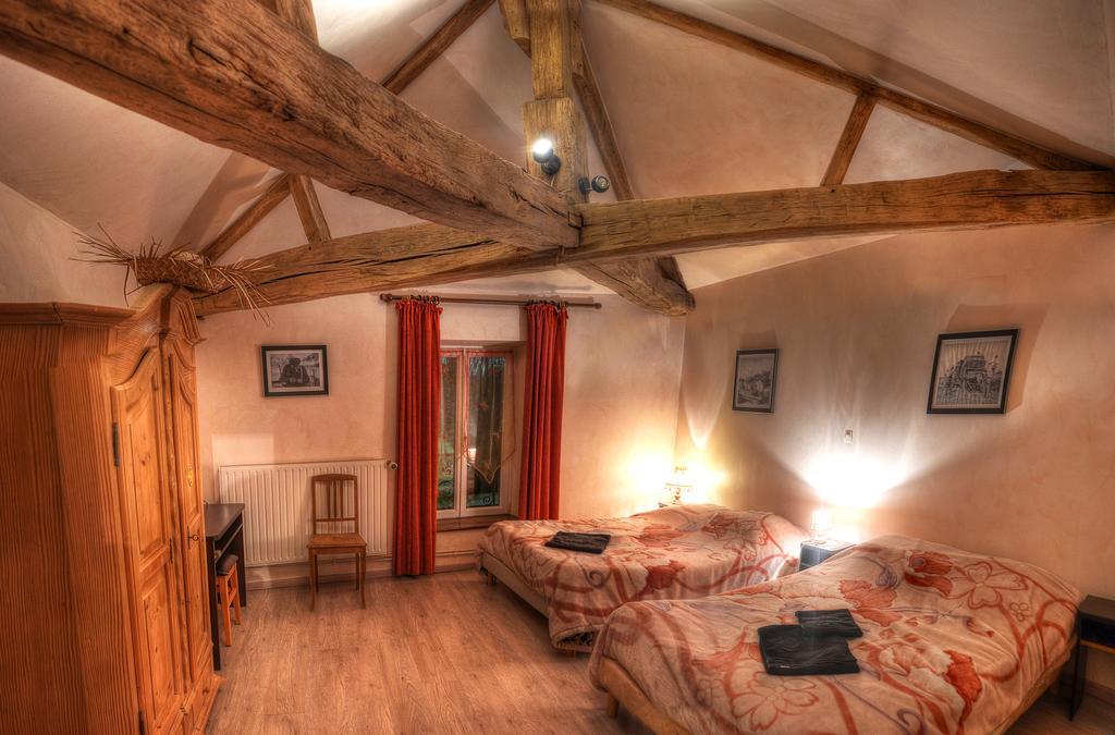 Bed and Breakfast La Ferme Des 3 Suissesses Saint-Paul  Pokoj fotografie