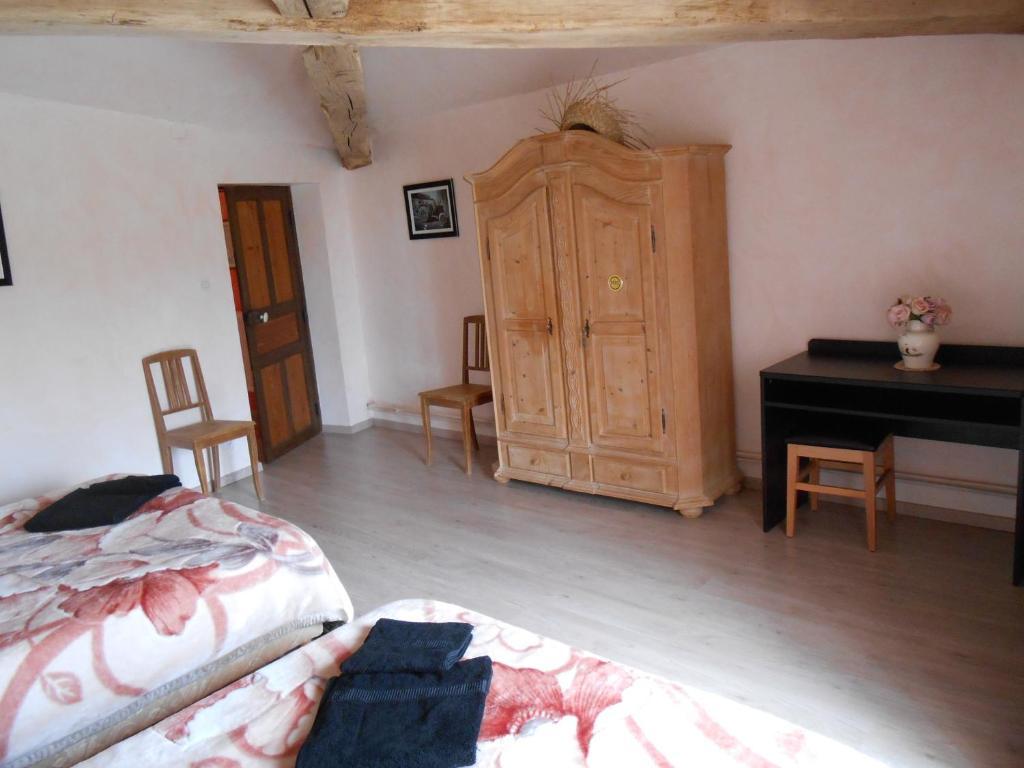 Bed and Breakfast La Ferme Des 3 Suissesses Saint-Paul  Pokoj fotografie