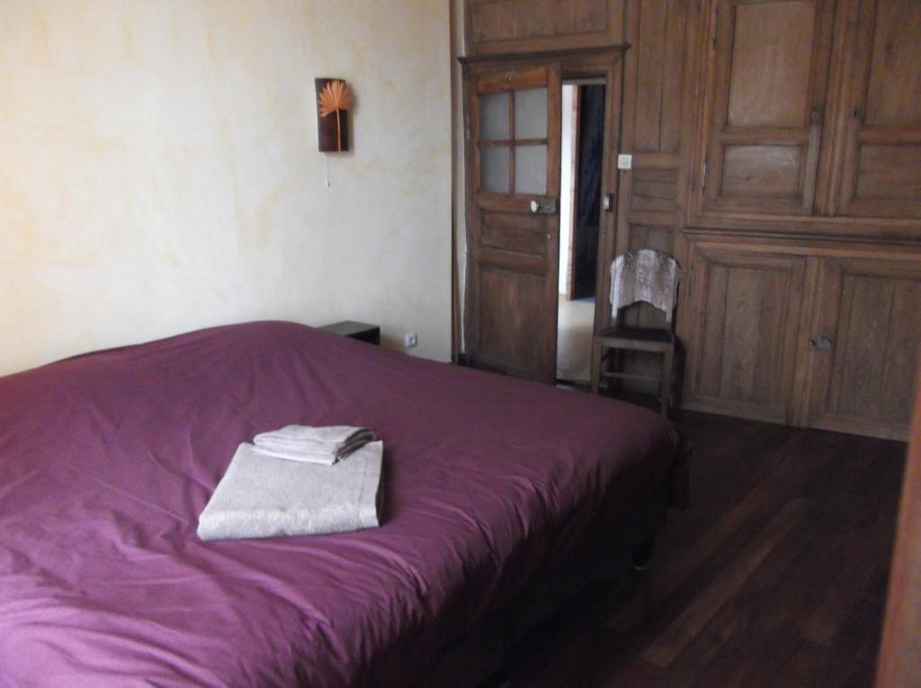 Bed and Breakfast La Ferme Des 3 Suissesses Saint-Paul  Pokoj fotografie